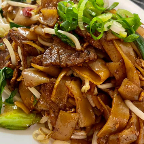 Beef Fried Kway Teow (Dry) 干炒牛肉粿条