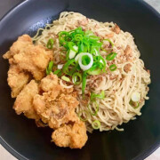 Kampua + Fried Chicken 炸鸡干捞面
