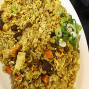 Pineapple, Chicken &amp; Prawn Fried Rice 黄梨炒饭